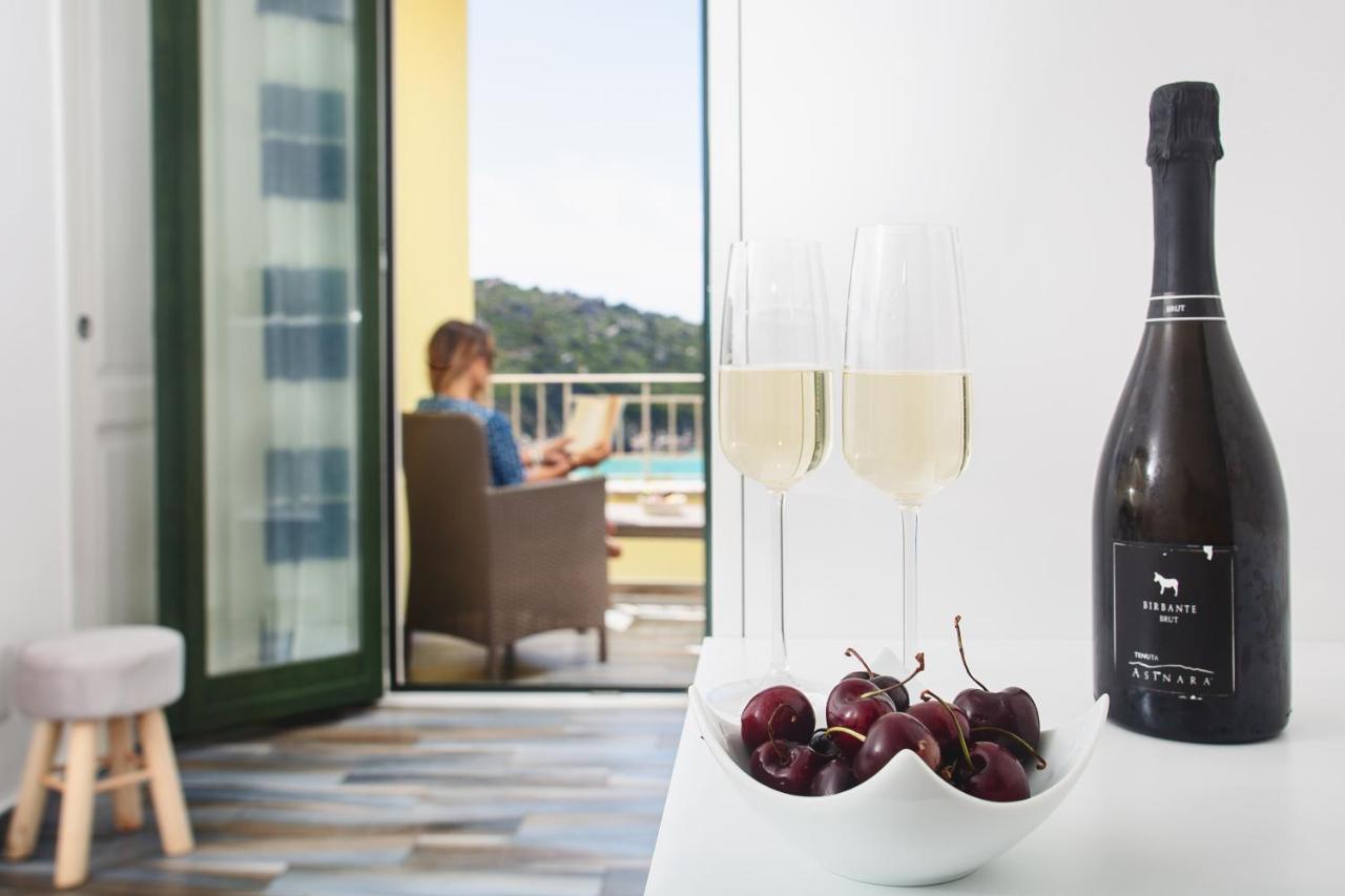 B&B La Torre Elite Санта-Тереза-Галлура Екстер'єр фото